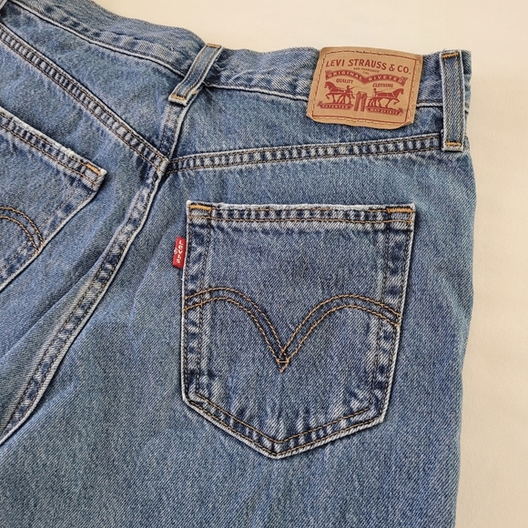 Levi's Women's High Waisted Straight Distressed Denim Blue Jeans Size 28 - Picture 7 of 13